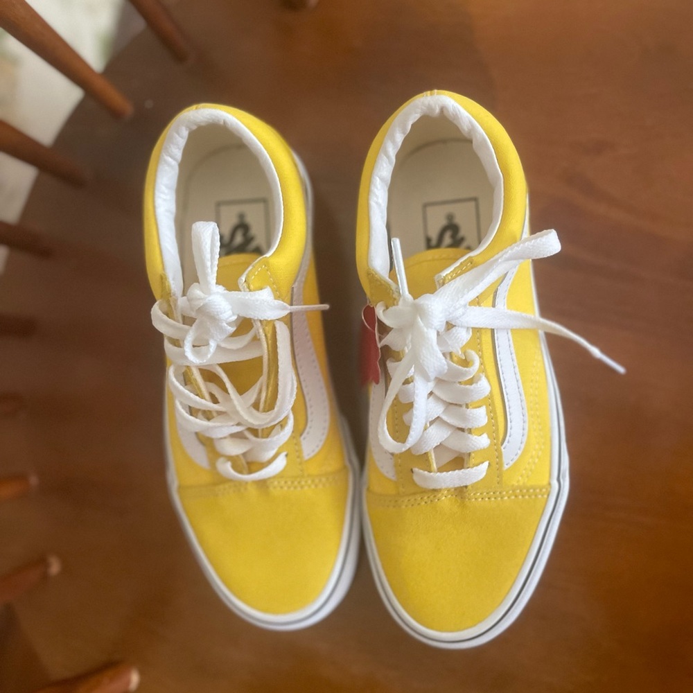New with tags no Box Yellow Vans